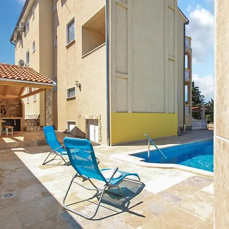 Beautiful In With Wifi Apartment Pula