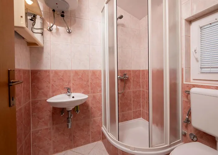 In With Wifi 아파트 풀라